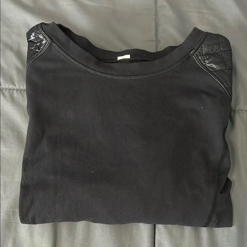 Lululemon Run Ice Queen Long Sleeve Black Size 6